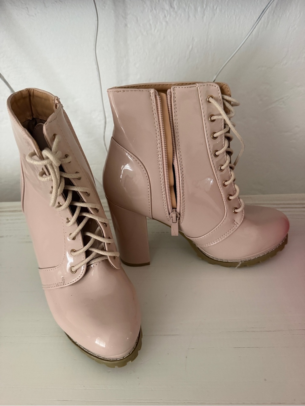 WINDSOR Nude Women’s Lace-Up Block Heel Ankle Boots
